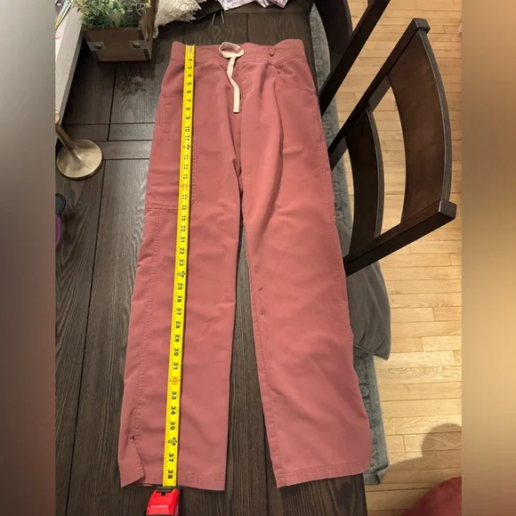 Figs Women's Scrub Pants in Mauve with Cream Drawstring - Picture 3 of 7